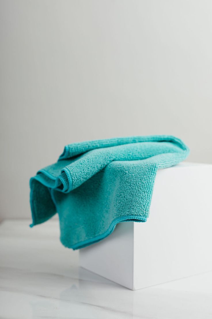MICROFIBER TOWEL